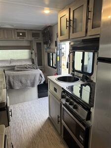 2021 Forest River Ibex 20BHS Travel Trailer   - Photo 13 - Olympia, WA 98501