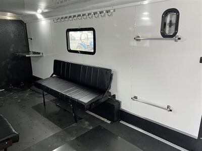 2025 LOGAN COACH TORQUE 20' TOY HAULER   - Photo 7 - Olympia, WA 98501