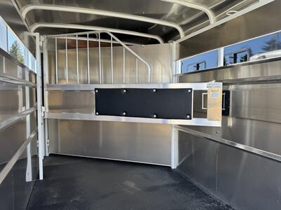 2026 Maverick Trailers Steel 2 Horse 13' 2-Horse   - Photo 5 - Olympia, WA 98501