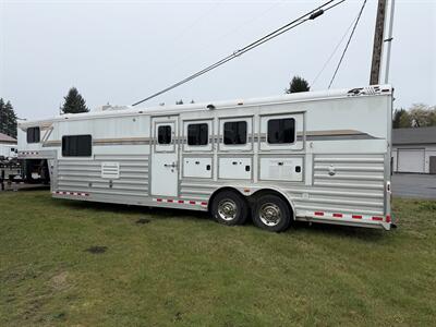 2011 4-Star Trailers Outlaw Living Quarters w/Generator - Photo 1 - Olympia, WA 98501