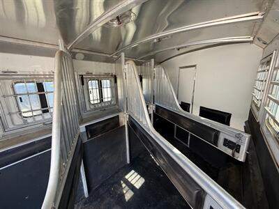2011 4-Star Trailers Outlaw Living Quarters w/Generator   - Photo 14 - Olympia, WA 98501