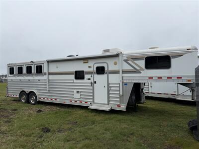 2011 4-Star Trailers Outlaw Living Quarters w/Generator - Photo 2 - Olympia, WA 98501