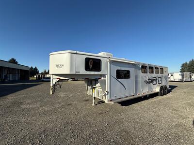 2006 Titan 4 Horse LQ   - Photo 14 - Olympia, WA 98501