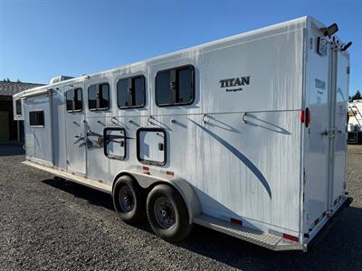 2006 Titan 4 Horse LQ   - Photo 12 - Olympia, WA 98501