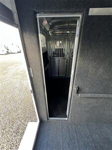 2024 4 Star Trailers Warmblood 2+1 Gooseneck Straight Load Trailer   - Photo 5 - Olympia, WA 98501