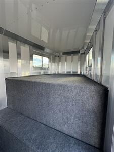 2024 4 Star Trailers Warmblood 2+1 Gooseneck Straight Load Trailer   - Photo 3 - Olympia, WA 98501