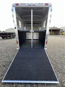 2024 4 Star Trailers Warmblood 2+1 Gooseneck Straight Load Trailer   - Photo 10 - Olympia, WA 98501
