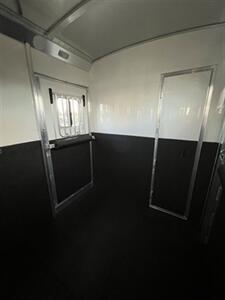 2024 4 Star Trailers Warmblood 2+1 Gooseneck Straight Load Trailer   - Photo 7 - Olympia, WA 98501