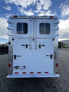 2024 4 Star Trailers Warmblood 2+1 Gooseneck Straight Load Trailer   - Photo 9 - Olympia, WA 98501
