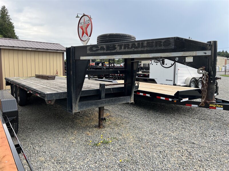 2007 C&B Trailers 14K Flatbed Gooseneck Trailer  