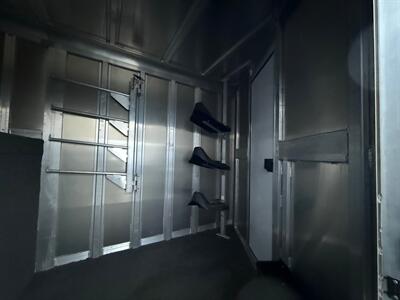 2013 Featherlite Trailers 3 Horse Gooseneck - Photo 7 - Olympia, WA 98501