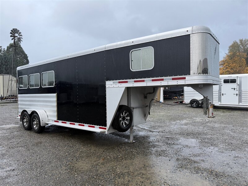 2013 Featherlite Trailers 3 Horse Gooseneck  