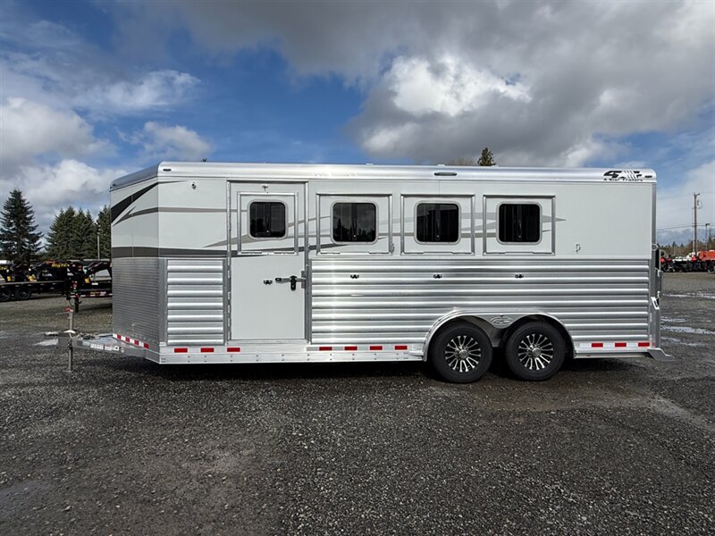 2027 4 Star Trailers 4-Horse Deluxe Bumper Pull 8' Wide  