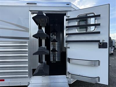 2027 4 Star Trailers 4-Horse Deluxe Bumper Pull 8' Wide   - Photo 4 - Olympia, WA 98501