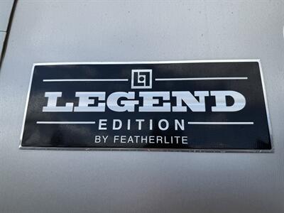 2016 Featherlite Legend Edition 4-Horse w/Living Quarters & Slide   - Photo 3 - Olympia, WA 98501