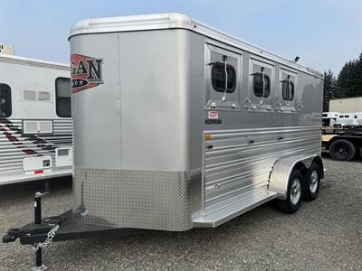 2025 Logan Coach Bullseye BP 3H Horse Trailer   - Photo 1 - Olympia, WA 98501