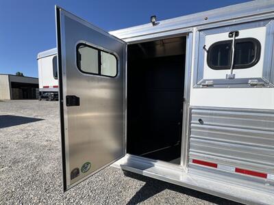 2025 Logan Coach Bullseye GN 4H Horse Trailer   - Photo 8 - Olympia, WA 98501