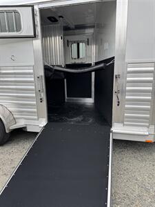 2026 4 Star Trailers Warmblood 2-Horse Straight Load 7 1/2' Tall   - Photo 6 - Olympia, WA 98501