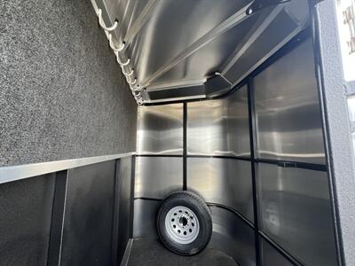 2025 Logan Coach Crossfire BP 3H Horse Trailer   - Photo 4 - Olympia, WA 98501
