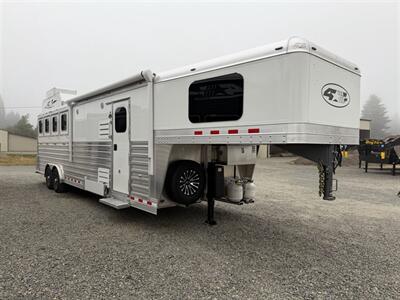 2027 4 Star Trailers 4-Horse w/10'8 " Living Quarters - Photo 3 - Olympia, WA 98501