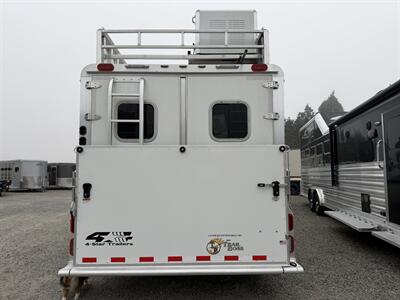 2027 4-Star Trailers 4-Horse w/10'8 " Living Quarters - Photo 11 - Olympia, WA 98501