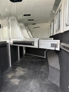 2027 4-Star Trailers 4-Horse w/10'8 " Living Quarters - Photo 13 - Olympia, WA 98501