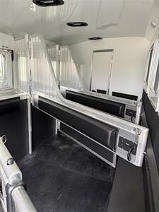 2027 4-Star Trailers 4-Horse w/10'8 " Living Quarters - Photo 15 - Olympia, WA 98501