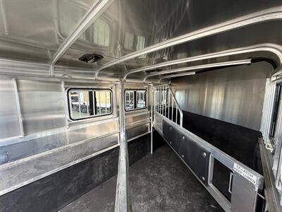 2026 Maverick Trailers Maverick 3-Horse Deluxe - Photo 8 - Olympia, WA 98501