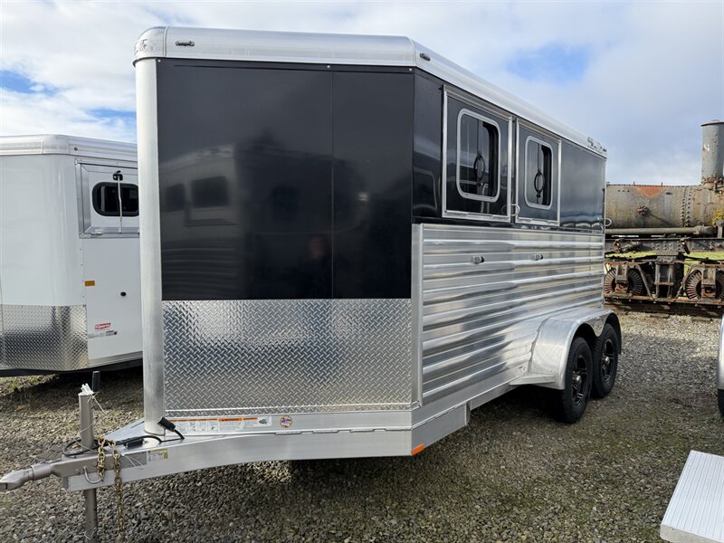 2027 4 Star Trailers 2-Horse Bumper Pull w/Convenience Pkg  