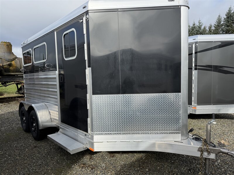 2027 4 Star Trailers 2-Horse Bumper Pull w/Convenience Pkg  