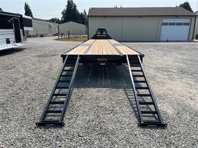 2027 Big Tex Trailers 22GN-40STA 40' Straight Deck Flatbed - Photo 9 - Olympia, WA 98501