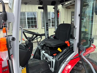 2026 Massey Ferguson 1M.25 CAB TRACTOR Compact Cab Tractor   - Photo 7 - Olympia, WA 98501
