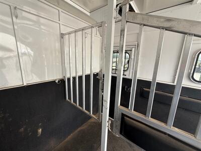 2025 Trails West Trailers Royale 2 horse Straight Load   - Photo 8 - Olympia, WA 98501