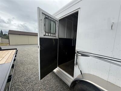2025 Trails West Trailers Royale 2 horse Straight Load   - Photo 10 - Olympia, WA 98501