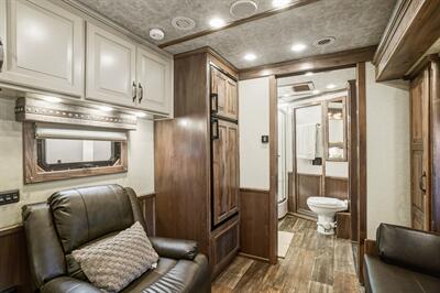 2025 4 Star Trailers Living Quarters 3H LQ w/15'9 " LQ   - Photo 8 - Olympia, WA 98501