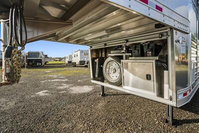 2025 4 Star Trailers Living Quarters 3H LQ w/15'9 " LQ   - Photo 24 - Olympia, WA 98501