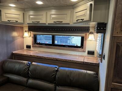 2025 4 Star Trailers Living Quarters 3H LQ   - Photo 17 - Olympia, WA 98501