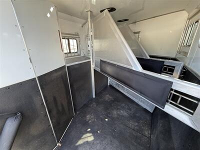 2017 Lakota Trailers Charger 8311 3 Horse LQ - Photo 18 - Olympia, WA 98501