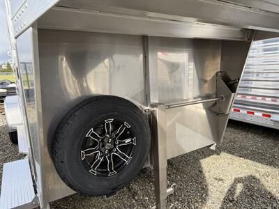 2027 4 Star Trailers 3-Horse Slant Gooseneck   - Photo 3 - Olympia, WA 98501