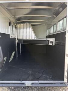 2027 4 Star Trailers 3-Horse Slant Gooseneck   - Photo 8 - Olympia, WA 98501