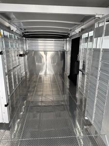 2027 4 Star Trailers 24' Show Cattle Trailer w/Ramps & Hydraulic Jack   - Photo 5 - Olympia, WA 98501