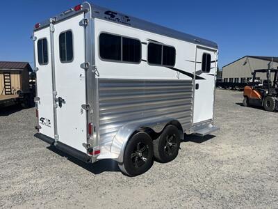 2026 4 Star Trailers Slant Load Bumper Pull 2-Horse 6'10 " Wide   - Photo 4 - Olympia, WA 98501