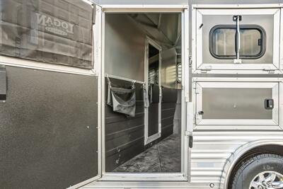 2025 Logan Coach 810 Bullseye 3H LQ W/ Collapsible Rear Tack   - Photo 15 - Olympia, WA 98501