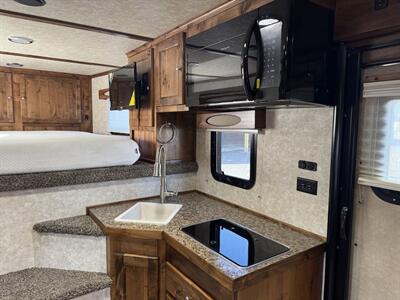 2025 Logan Coach 810 Bullseye 3H LQ W/ Collapsible Rear Tack   - Photo 17 - Olympia, WA 98501