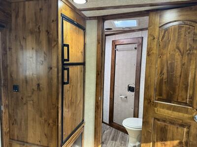 2025 Logan Coach 810 Bullseye 3H LQ W/ Collapsible Rear Tack   - Photo 16 - Olympia, WA 98501