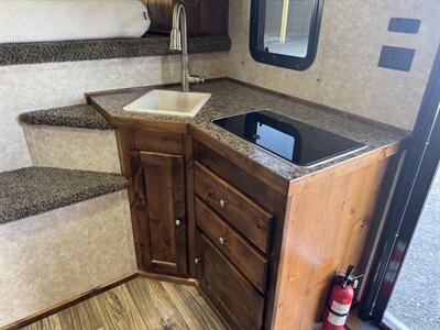 2025 Logan Coach 810 Bullseye 3H LQ W/ Collapsible Rear Tack   - Photo 13 - Olympia, WA 98501