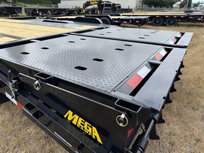 2026 Big Tex Trailers 22GN 20+5 Gooseneck w/Mega Ramps   - Photo 5 - Olympia, WA 98501