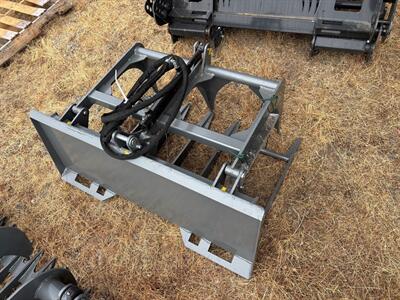  Agri Ease 42 " Grapple Bucket Skid Steer   - Photo 2 - Olympia, WA 98501
