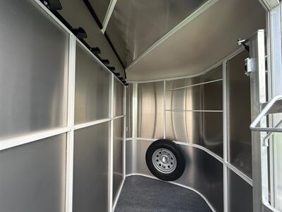 2026 C&B Maverick 3-Horse HS Trailer   - Photo 3 - Olympia, WA 98501