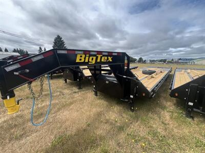 2026 Big Tex Trailers 22GN 22GN-33D5A 28+5 Flatbed w/Mega Ramps Flatbed Gooseneck   - Photo 4 - Olympia, WA 98501
